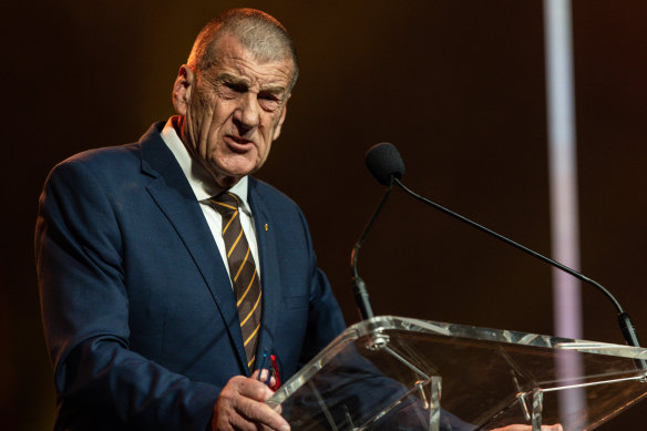 Hawthorn faces a board stoush as Jeff Kennett prepares to depart