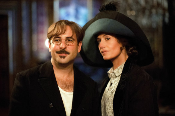 Cécile de France and Vincent Macaigne in Bonnard, Pierre and Marthe. 