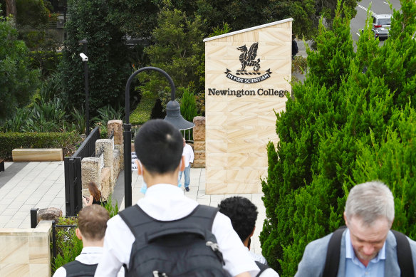  Newington College