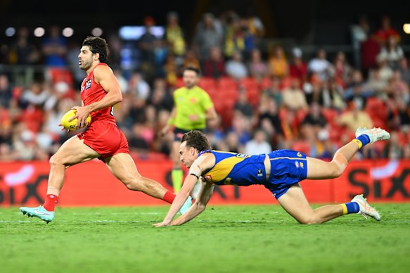 Pendlebury facing first ban after 427 AFL matches; Petracca a force again for Suns