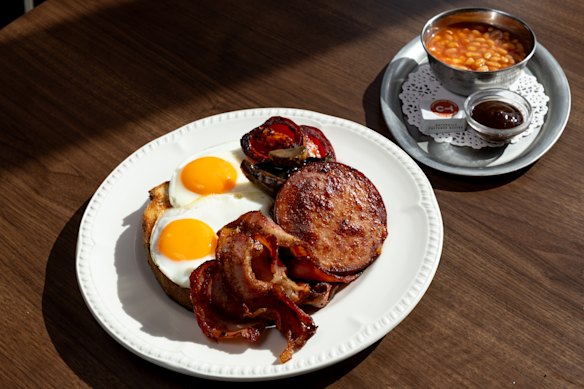 The British caff-style big breakfast with a round of smoked sausage.