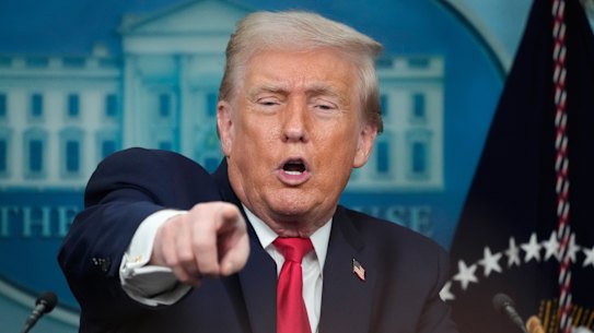 A única linguagem que Donald Trump entende é o dinheiro.