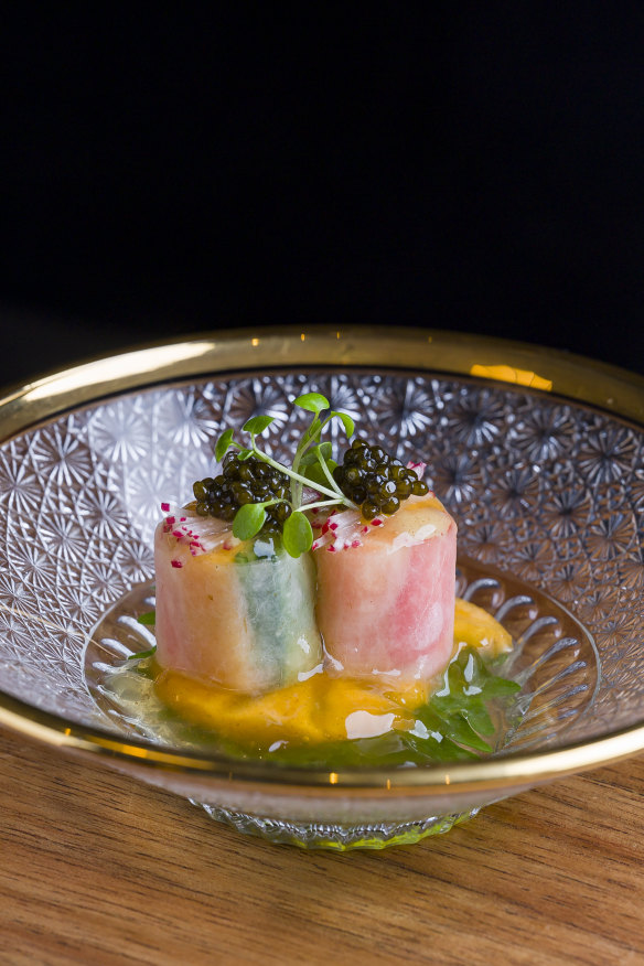 Sakizuke (seafood with dashi jelly and Kristal caviar).
