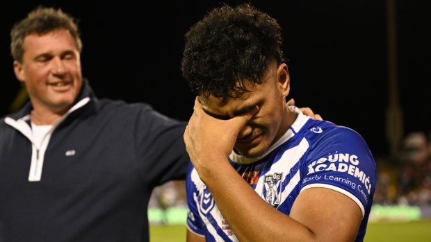 Bulldogs seek cap relief from NRL over injured young gun Oloapu