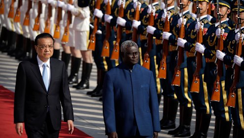 Chinese Premier Li Keqiang and Solomon Islands Prime Minister Manasseh Sogavare in Beijing in 2019.