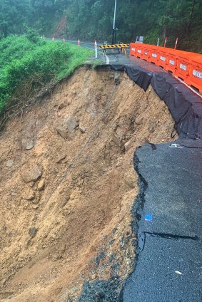 Beechmont Road has been closed between Nerang-Murwillumbah Road and Binna Burra Road.