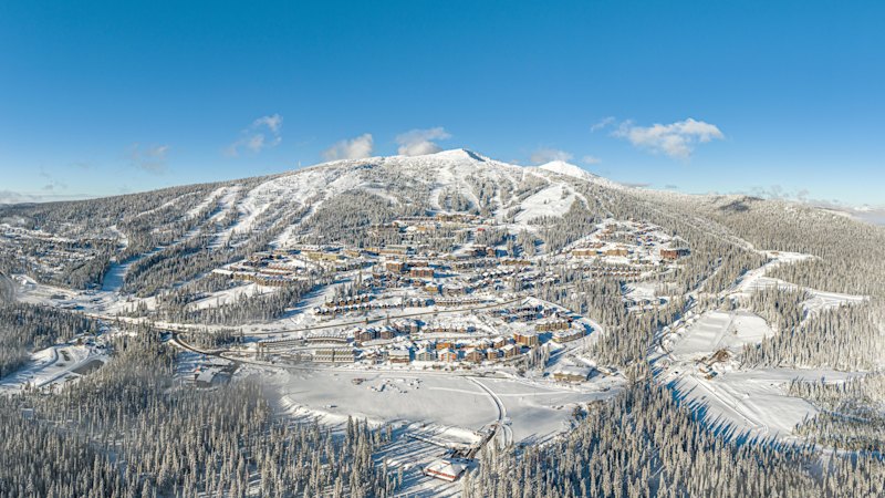Big White ski resort combines ideal snowfall, family lodging and independent character (australia) — SMH