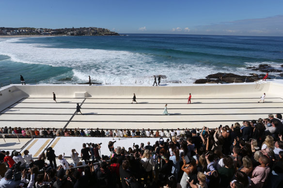 From seaweed to spectacular ... the Ten Pieces show at Bondi Icebergs.