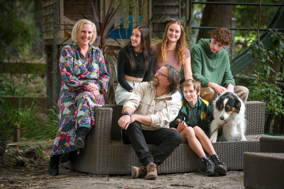 Voices of Casey federal election candidate and ex CEO of Sustainability Victoria, Claire Ferres Miles with husband Colin Miles and their children Tom 11, Amy 13, Jack 16, Kate 18