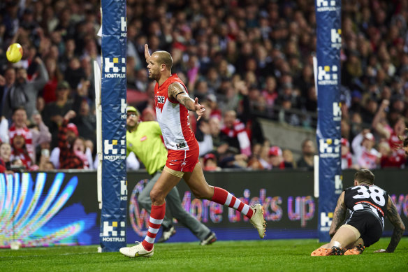 Lance Franklin celebrates after booting a goal in the final quarter.