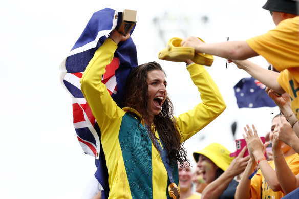 Olympic champion Jess Fox meets with King Charles.