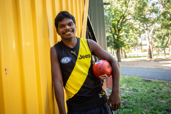 Maurice Rioli jnr has been picked up by his dad's club.