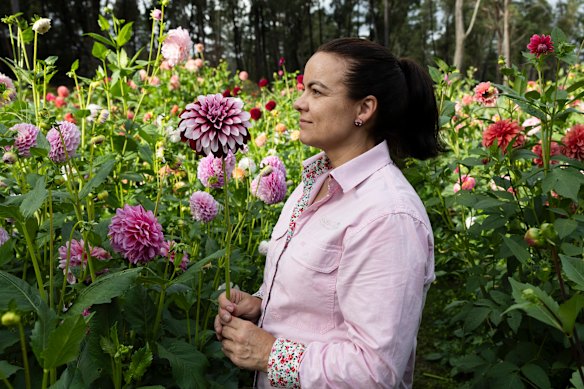 Jen Foster traded a corporate tech job for flower farming. 