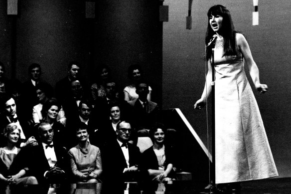 Judith Durham launched a successful solo career after leaving the Seekers in 1968.  