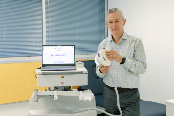 UQ Professor Jürgen Götz has been developing the ultrasound treatment technique for several years.