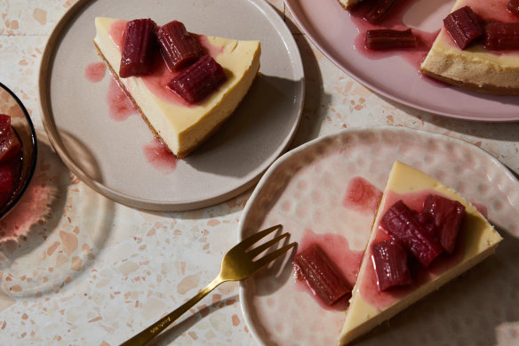 Swap the rhubarb for anything you fancy, from lemon curd to passionfruit pulp.