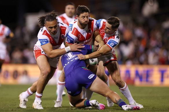 Dragons go back-to-back to snatch lead from Warriors