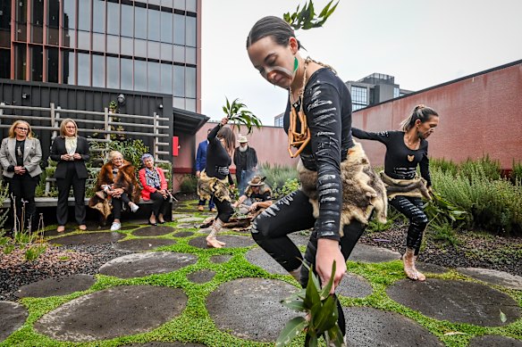 Djiri Djiri dancers perform before Monday’s Yoorrook hearing.