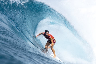 Tyler Wright eliminated fellow Australian Sally Fitzgibbons in the semi-finals.