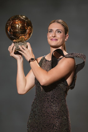 Alexia Putellas with the women’s Ballon d’Or.