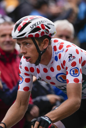 Ide Schelling in the best climber’s polka dot jersey.