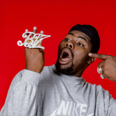 Biz Markie with his eye-popping four-finger ring from 1987.
