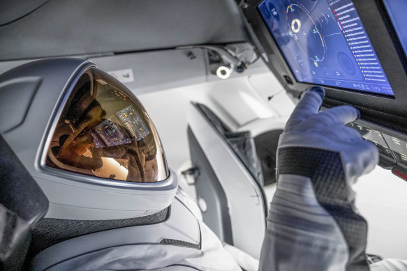 A test of the spacesuit inside the Dragon capsule. Jared Isaacman, founder and chief of the company Shift4, is leading three other privately trained astronauts on a SpaceX vehicle for Polaris Dawn, a mission that will include a daring spacewalk. 