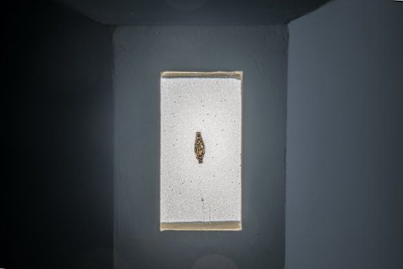 Uma visão da instalação de 'The Scale of One' do artista Tan Zi Hao, residente na Malásia.