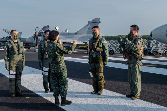Taiwanese President Tsai Ing-wen speaks with military personnel last week during Taiwan’s five-day Han Guang military exercise designed to prepare the island’s forces for an attack by China.
