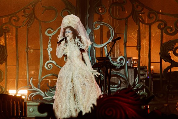 Chappell Roan은 Flemington Park의 Laneway Festival에서 공연합니다.