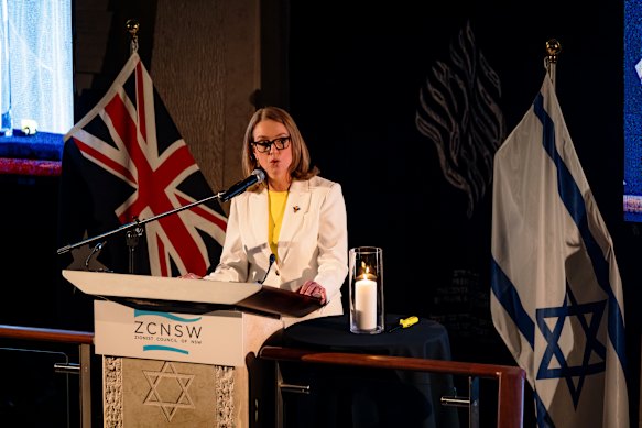 Leader of the Opposition Kellie Sloane speaks during the candle-lighting vigil at the Central Synagogue, Sydney.