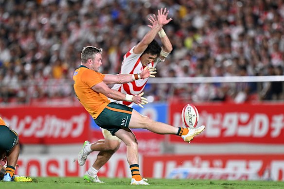 Ryan Lonergan kicks the ball.