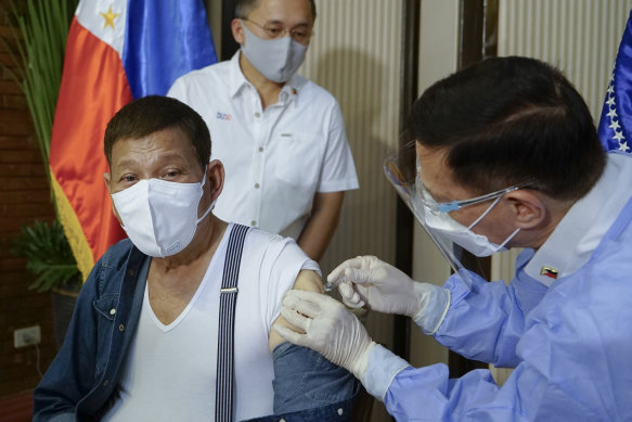 In 2021, then-Philippine president Rodrigo Duterte received his second dose of the Sinopharm vaccine.