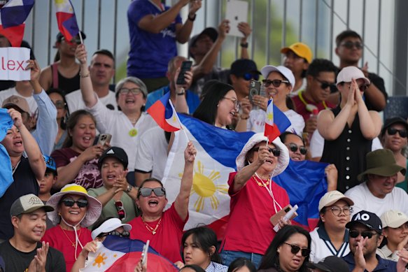 Filipino fans watching Alexandra Eala during her first-round match.