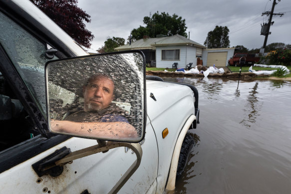 Mark Lia has been credited with saving seven homes in Echuca East.