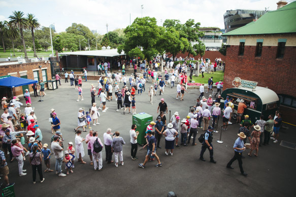 Packing them in on day four.