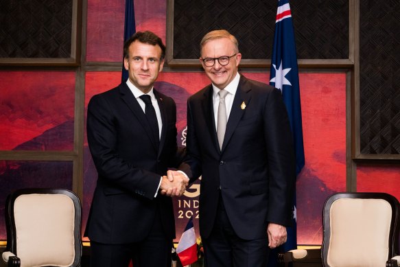 Anthony Albanese meeting with French president Emmanuel Macron on the sidelines of the G20 summit.