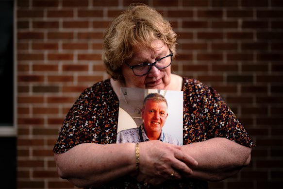 Elizabeth Bransgrove is lobbying for recognition of police officers such as her late husband, Mark.