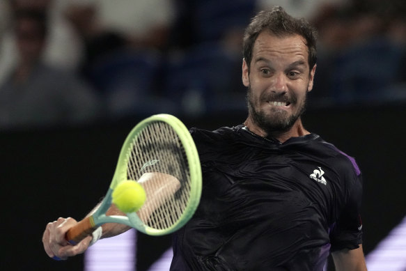 French veteran Richard Gasquet is making Carlos Alcaraz work.