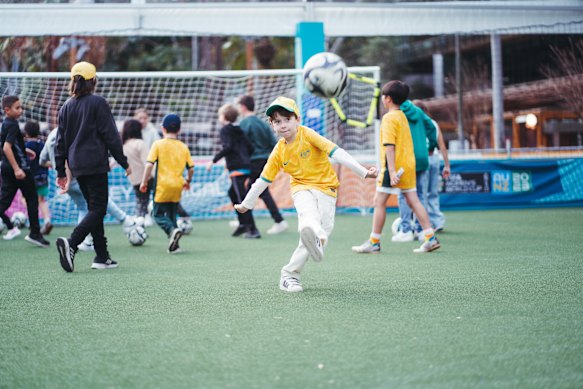 O futebol é o segundo esporte mais popular entre as crianças na Austrália.