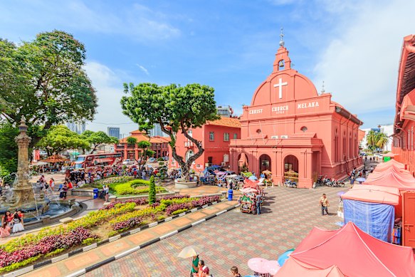 Malaysia’s Dutch-built Christ Church, set on Melaka’s lively Dutch Square, was built in 1753.