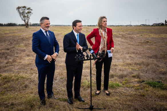 Opposition Leader Matthew Guy (centre) and health spokeswoman Georgie Crozier have unveiled billions in health promises in the lead up to the Victorian election. 