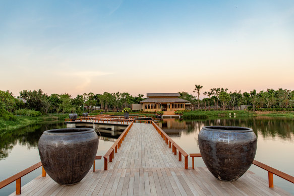 The RAKxa Wellness & Medical Retreat is 45 minutes’ drive from Bangkok’s Suvarnabhumi Airport.