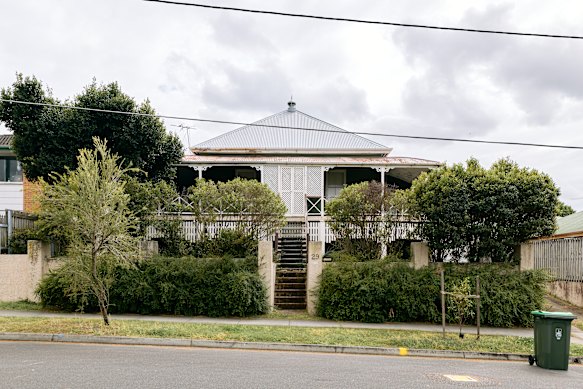 This heritage-listed house in Jack Street was built in the 1880s for  dairy farmer Alexander Barron.