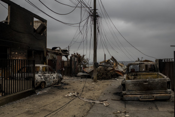 Officials are warning of major destruction and loss of life after fast-moving fires swept through Chile.