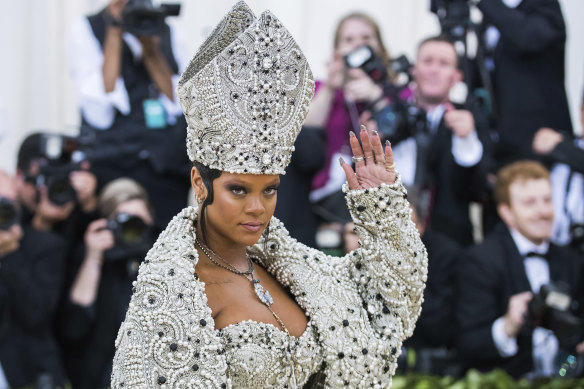 Diamonds ... Rihanna at the 2018 Met Gala, Heavenly Bodies: Fashion and the Catholic Imagination.
