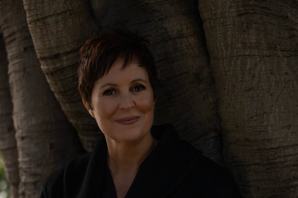 Author Heather Rose.