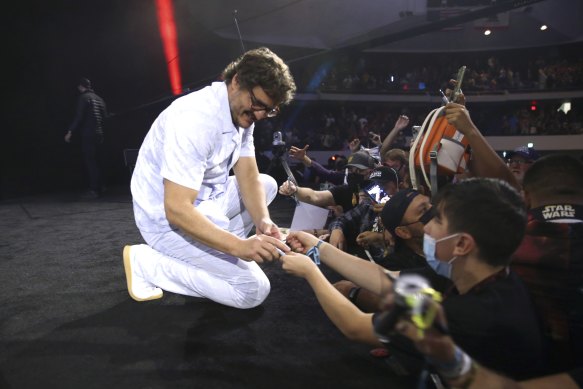 Pedro Pascal from The Mandalorian meets the fans at Star Wars Celebration.