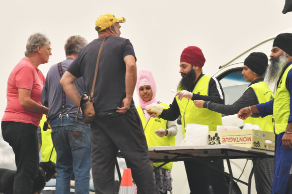 Victoria's Sikh community rallied to provide more than 130,000 meals to health workers and others during the pandemic.