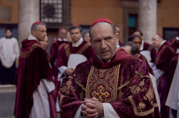 Ralph Fiennes as Cardinal Lawrence in Conclave.